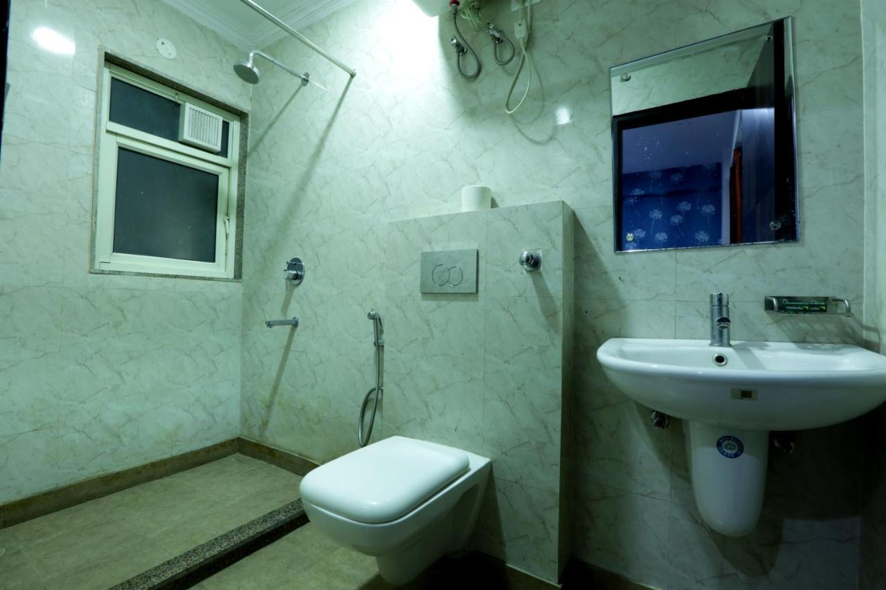 Hotel Ark Suites At Delhi Airport 新德里 外观 照片