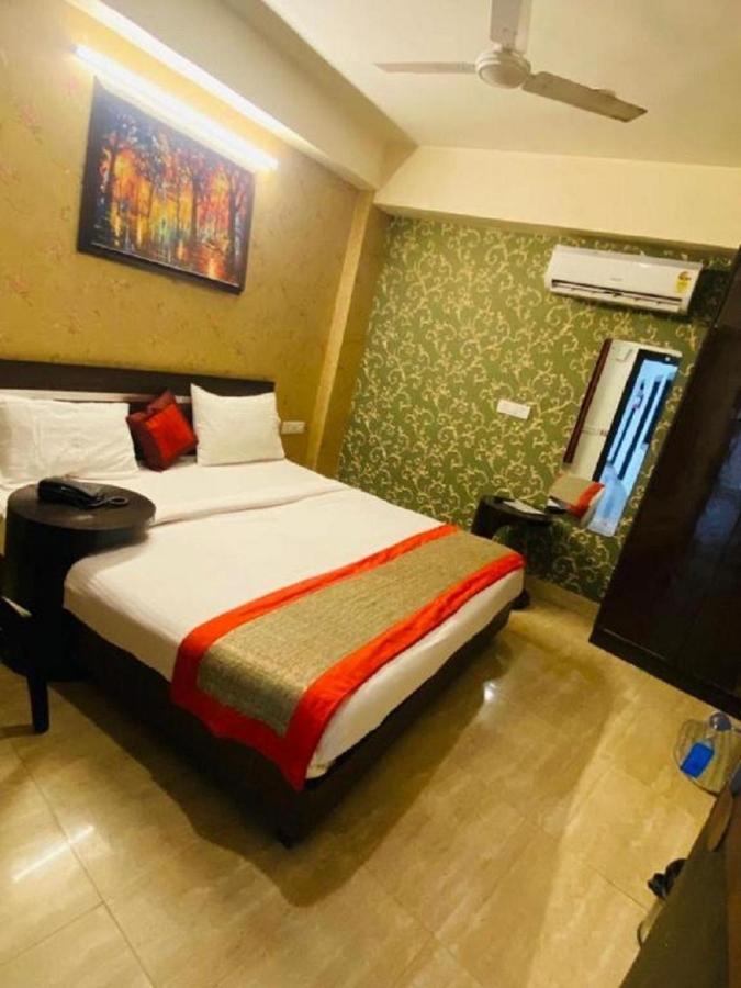 Hotel Ark Suites At Delhi Airport 新德里 外观 照片
