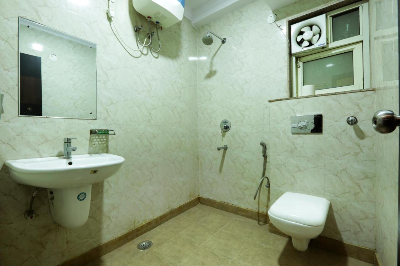 Hotel Ark Suites At Delhi Airport 新德里 外观 照片